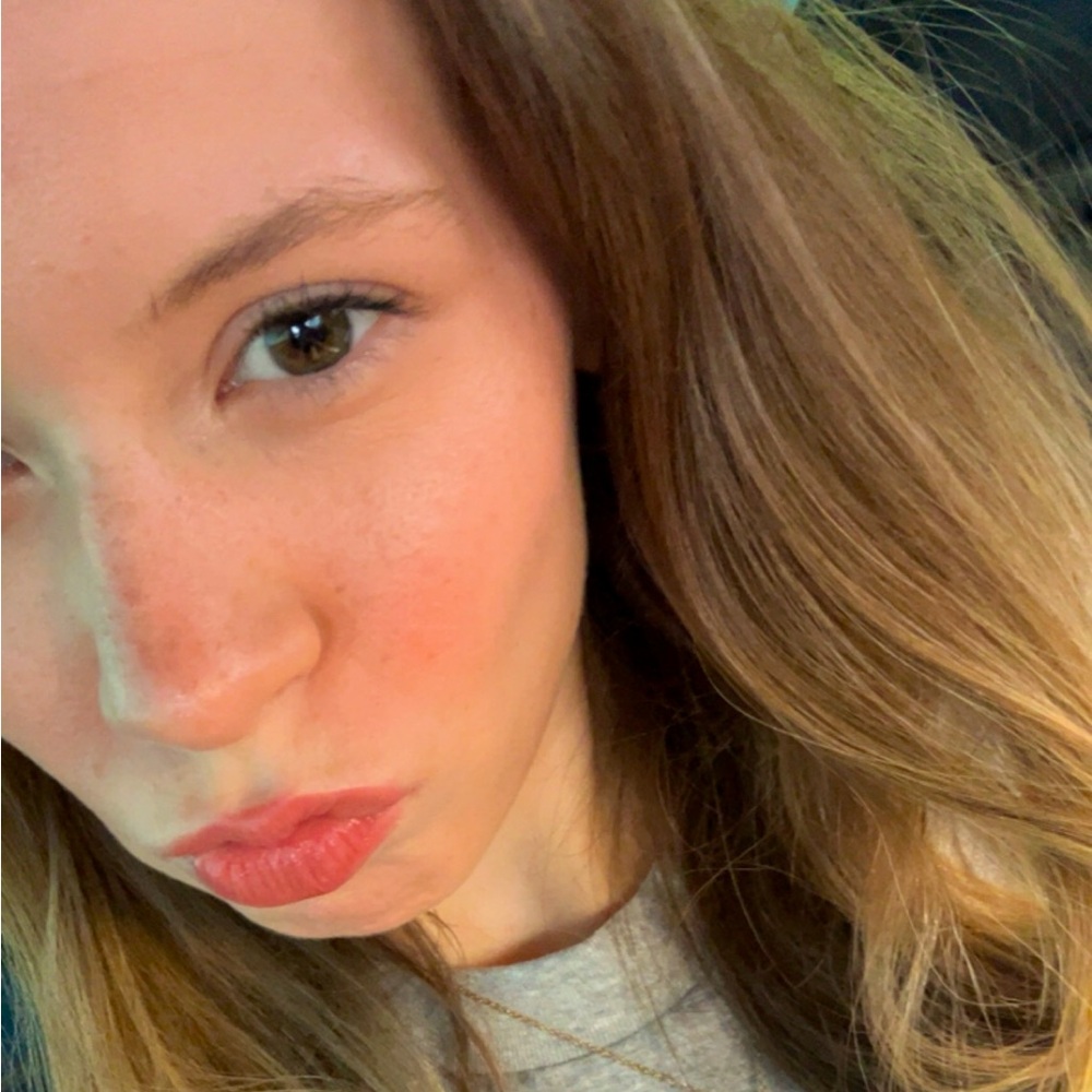 Meet your Posher, Adrianna